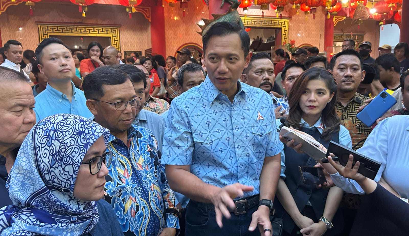 AHY hadiri baksos Imlek 2026 di Vihara Hok Tek Bio Teluknaga, bagikan 200 paket sembako, tegaskan kebinekaan, peduli sosial.