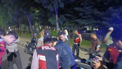 Polisi bubarkan balap lari dini hari di Alun-Alun Tigaraksa. Langkah persuasif dilakukan demi ketertiban dan keselamatan Ramadan.