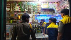 Razia Menjelang Ramadan, 214 Botol Miras Disita Pemkot Tangerang di Kecamatan Cibodas