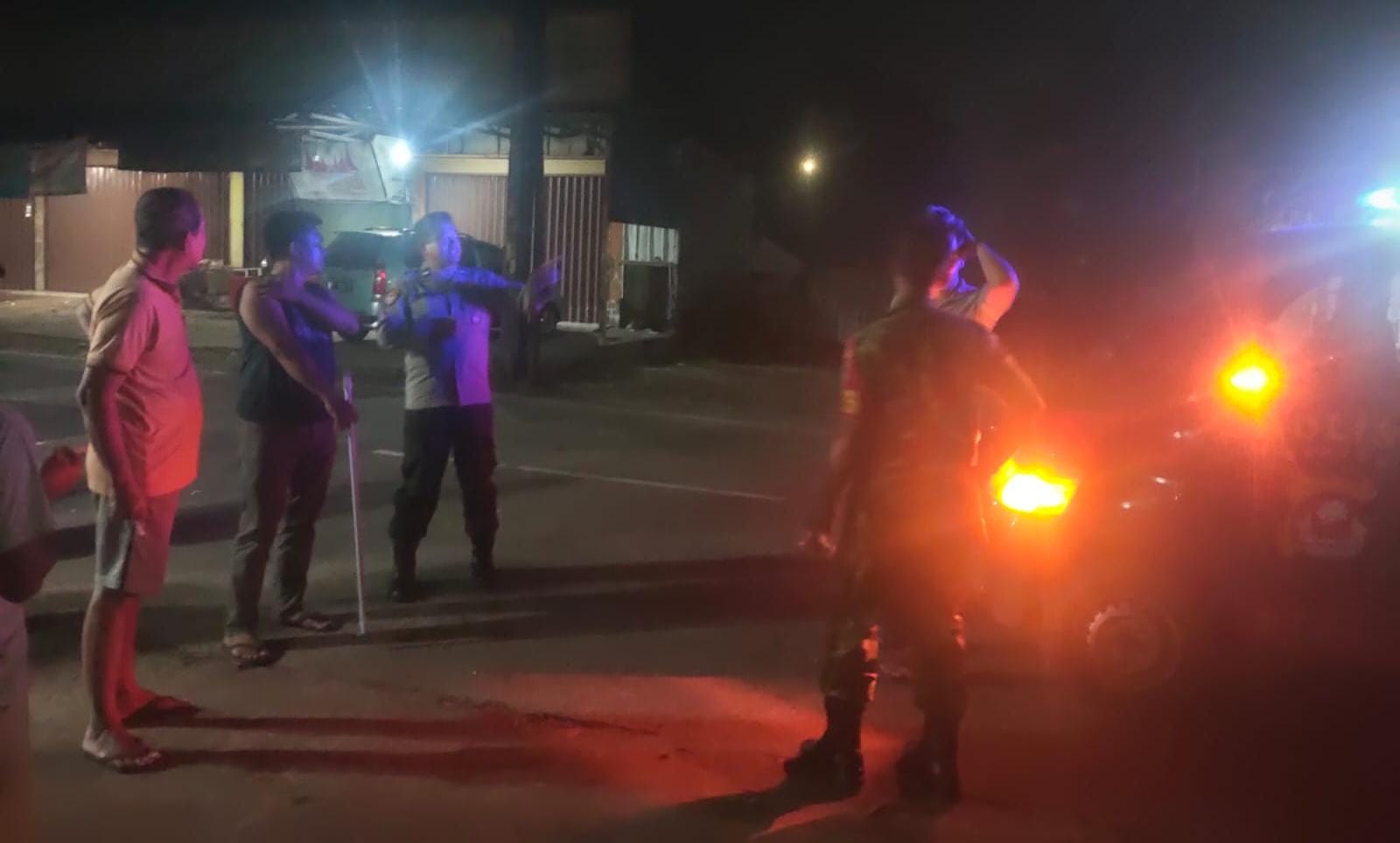 Polsek Cisoka bergerak cepat menggagalkan aksi perang petasan dini hari di Selapajang, mencegah gangguan kamtibmas.