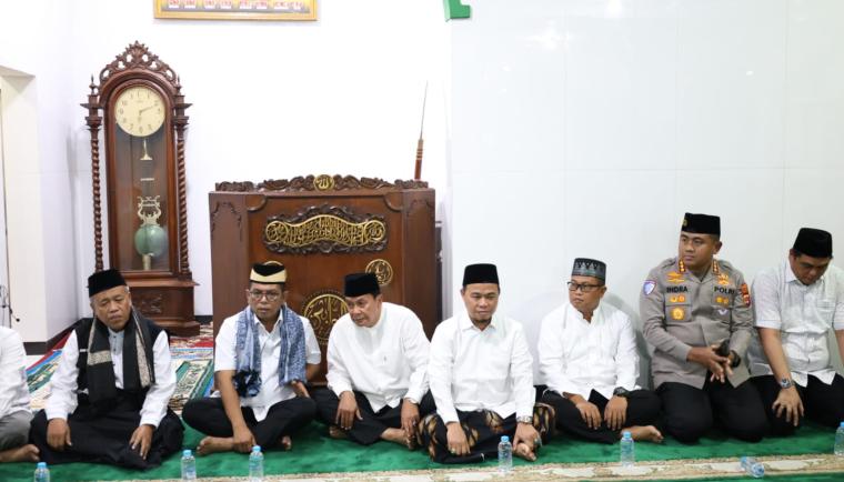 Safari Ramadhan 1447 H di Sepatan, Bupati Tangerang dampingi Gubernur Banten, perkuat sinergi dan serahkan bantuan.