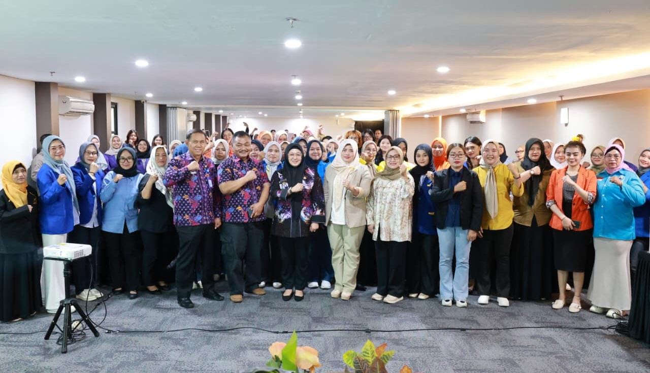 Wabup Tangerang Intan Nurul Hikmah mendorong peran aktif perempuan dalam demokrasi demi kebijakan yang adil dan bermartabat.