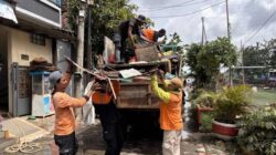DLH Kota Tangerang mencatat 8.532 ton sampah ditangani selama libur Lebaran 1447 H. Lonjakan tertinggi terjadi pada H-1 Idulfitri.