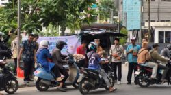 DPMPTSP Tangsel Bagikan 1.447 Takjil di Serpong Saat Ramadan, Wujud Kepedulian Pegawai kepada Masyarakat