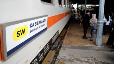 Okupansi KA Siliwangi tembus 201 persen saat Lebaran 2026. Kereta lokal Cipatat–Sukabumi diminati karena murah dan efisien.