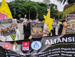 Demo di Kedubes AS: Aliansi Peduli Iran Kecam Serangan ke Iran