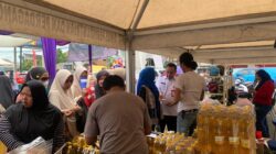 Sekda Kabupaten Tangerang buka Bazar Ramadan 1447 H di Cikupa, dorong UMKM dan permudah warga penuhi kebutuhan.