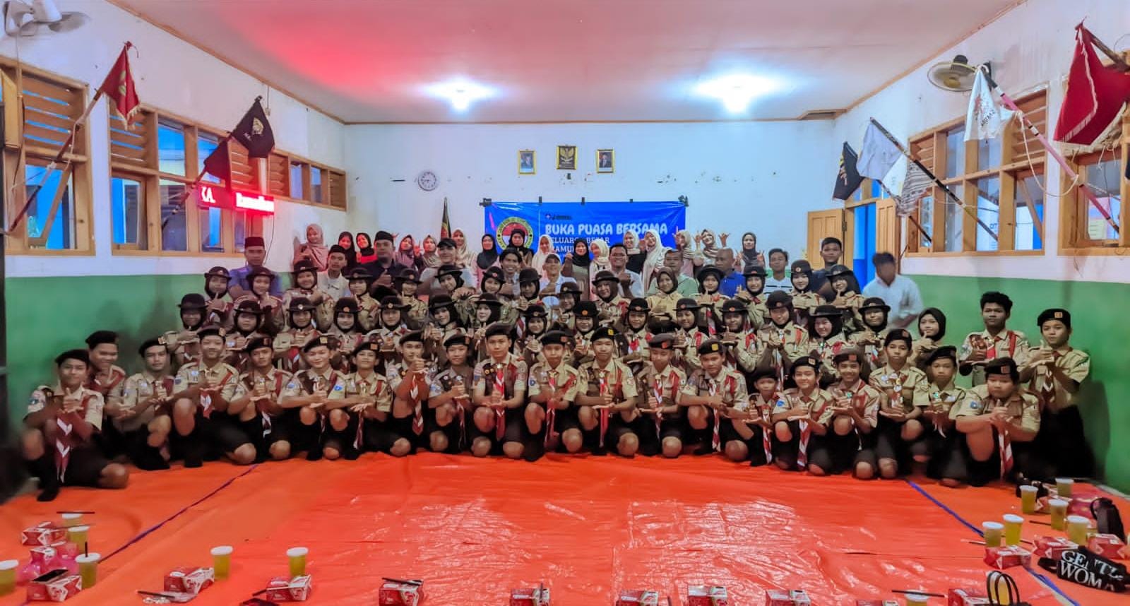 Pramuka SMPN 1 Cisoka menggelar buka puasa bersama lintas angkatan, menjaga tradisi silaturahmi alumni dan anggota aktif.