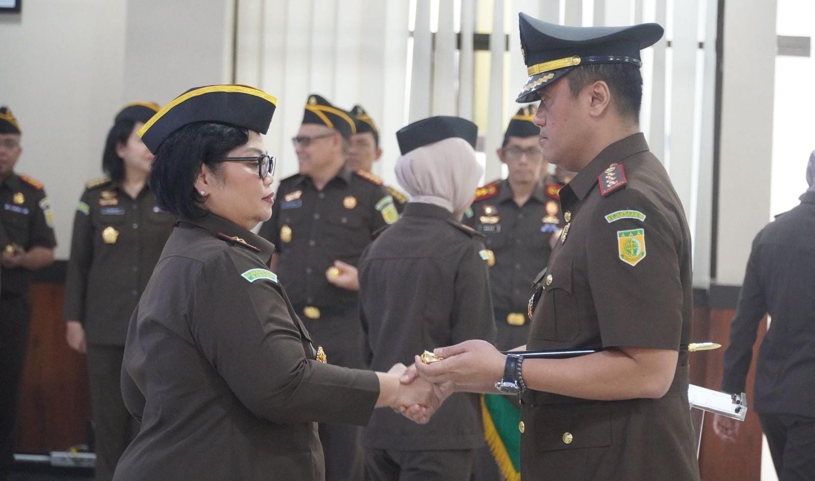 Kajati Banten melantik Wahyudi Eko Husodo sebagai Kepala Kejari Kabupaten Tangerang guna memperkuat kinerja hukum.
