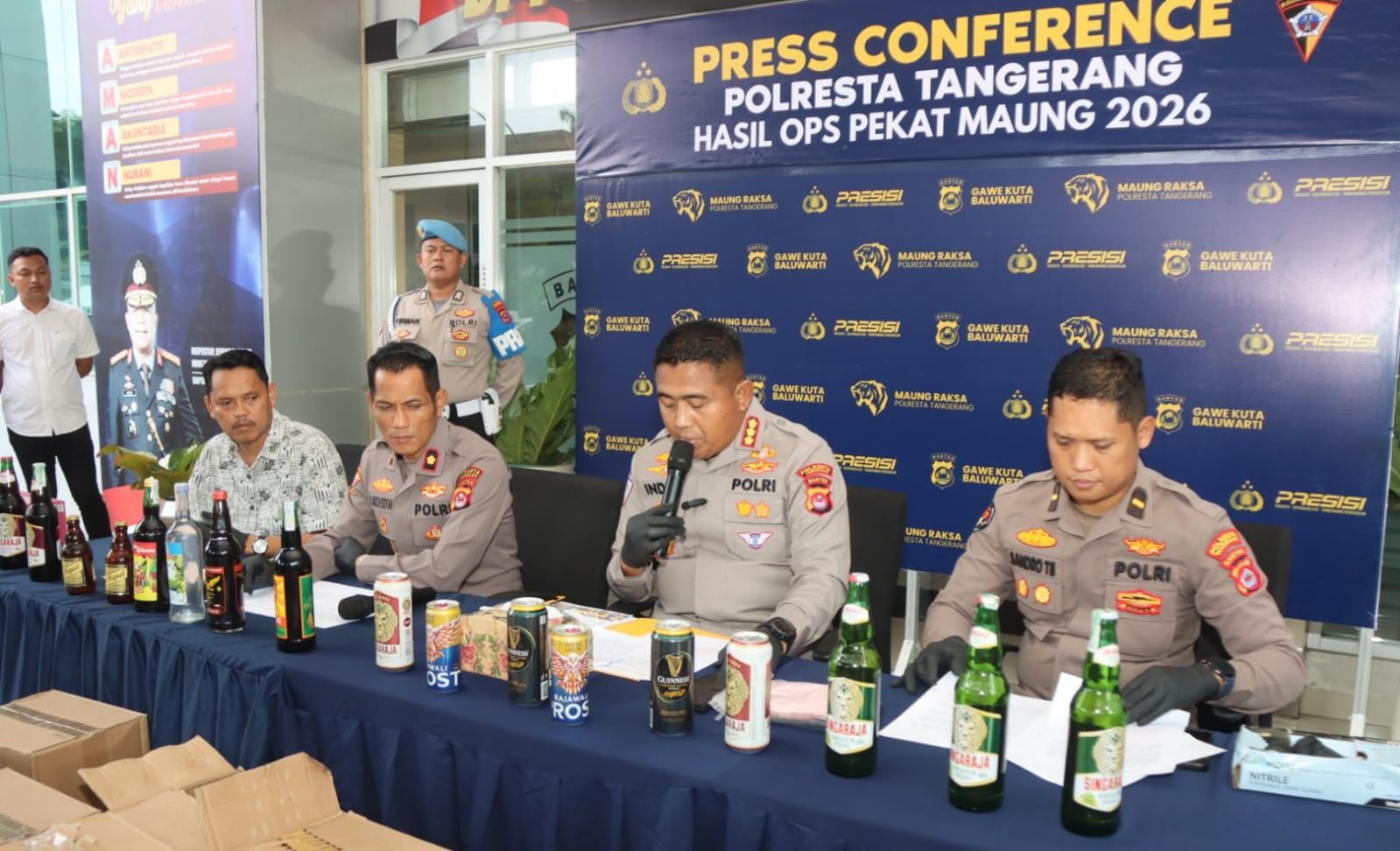 Polresta Tangerang sita 2.268 botol miras dan 10.779 butir obat keras ilegal dalam Operasi Pekat Maung 2026 jelang Ramadan.