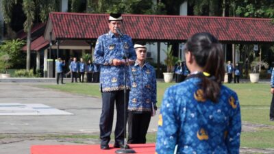 Bupati Tangerang melantik 472 PNS formasi 2024, menekankan disiplin, integritas, dan peningkatan pelayanan publik.