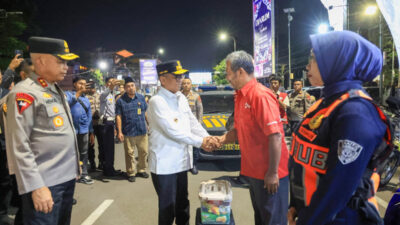 Apresiasi Gubernur Banten Andra Soni untuk relawan Pos Lebaran di Kota Serang, pengamanan arus mudik berjalan aman dan lancar.