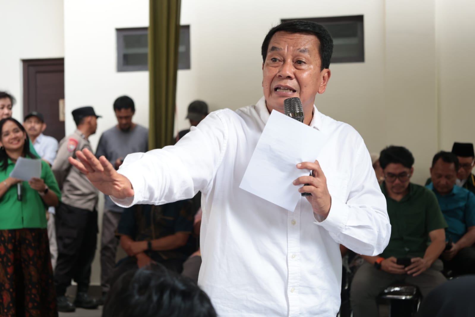 Bupati Tangerang hadiri santunan anak yatim dan pembagian sembako untuk lebih dari 1.000 warga di Klenteng Tri Dharma Panongan.