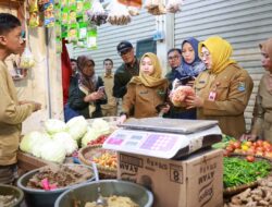 Jelang Lebaran, Wabup Tangerang Monitoring Harga Pangan di Pasar Cisoka, Cabai Rawit Naik Tajam