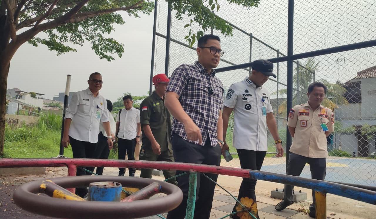 Pemkot Tangsel menambah ruang terbuka hijau melalui pembangunan tiga taman baru di Ciputat Timur untuk kebutuhan warga.