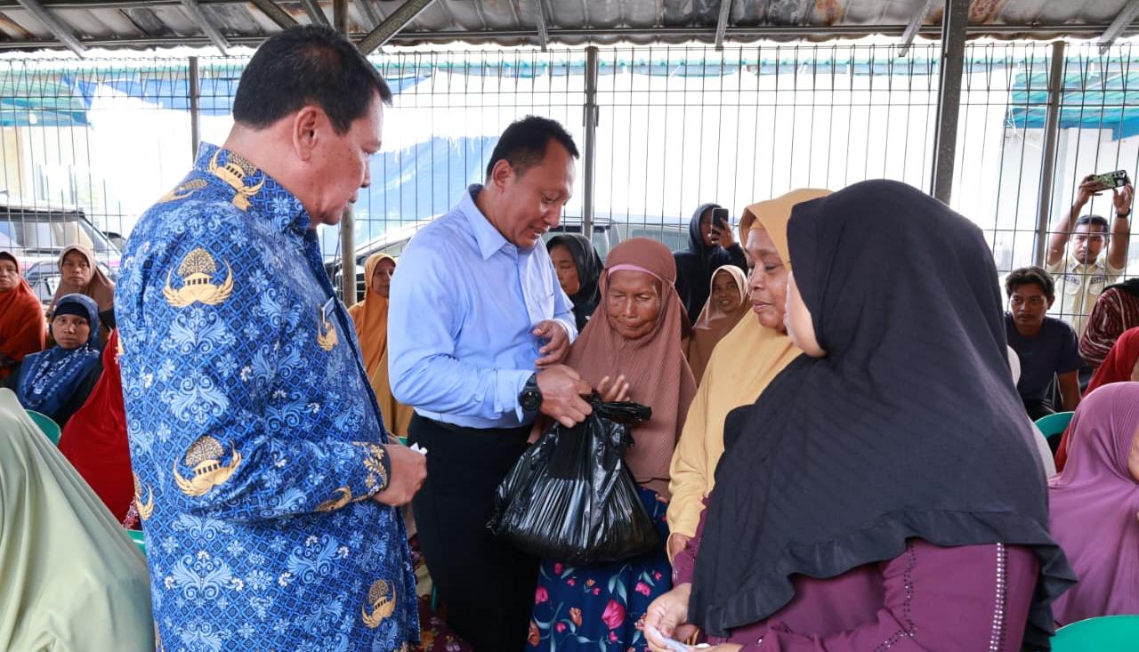 Bupati Tangerang meminta perusahaan di Cikupa bergotong royong memperbaiki jalan Desa Budi Mulya demi akses warga dan distribusi.