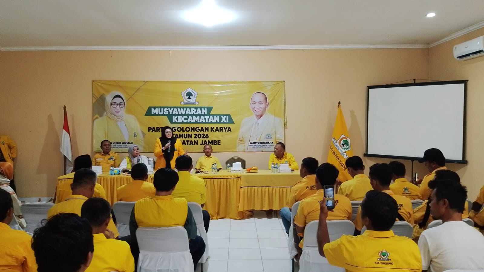 Golkar Kabupaten Tangerang hadirkan Yellow Clinic dan Yellow Canteen sebagai inovasi pelayanan dan pemberdayaan kader.