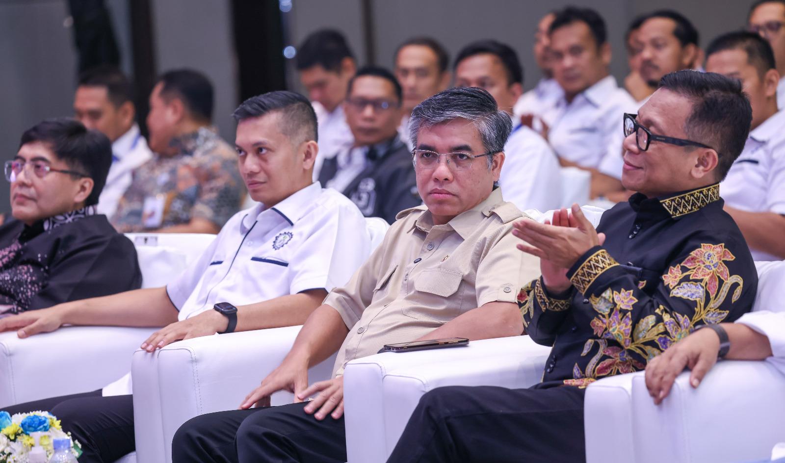 Menaker dorong perluasan jaminan sosial bagi pekerja informal untuk perlindungan maksimal peningkatan kesejahteraan nasional.