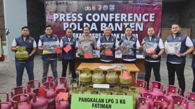 Polda Banten bongkar penyalahgunaan LPG 3 kg di Lebak, tiga tersangka ditangkap, negara rugi ratusan juta rupiah akibat oplosan gas ilegal.