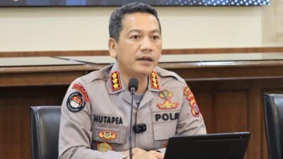 Video injak Al-Qur’an di Lebak viral, dua pelaku diamankan Polda Banten. Polisi imbau warga tak sebar ulang demi cegah keresahan.