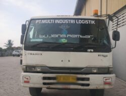 Sopir Tewas Terlindas Truk Kontainer di Tangerang