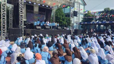 SMPN 8 Tangsel gelar Dehar Fest tanpa pungutan biaya berkat dukungan orang tua siswa sebagai wadah kreativitas dan seni pelajar.