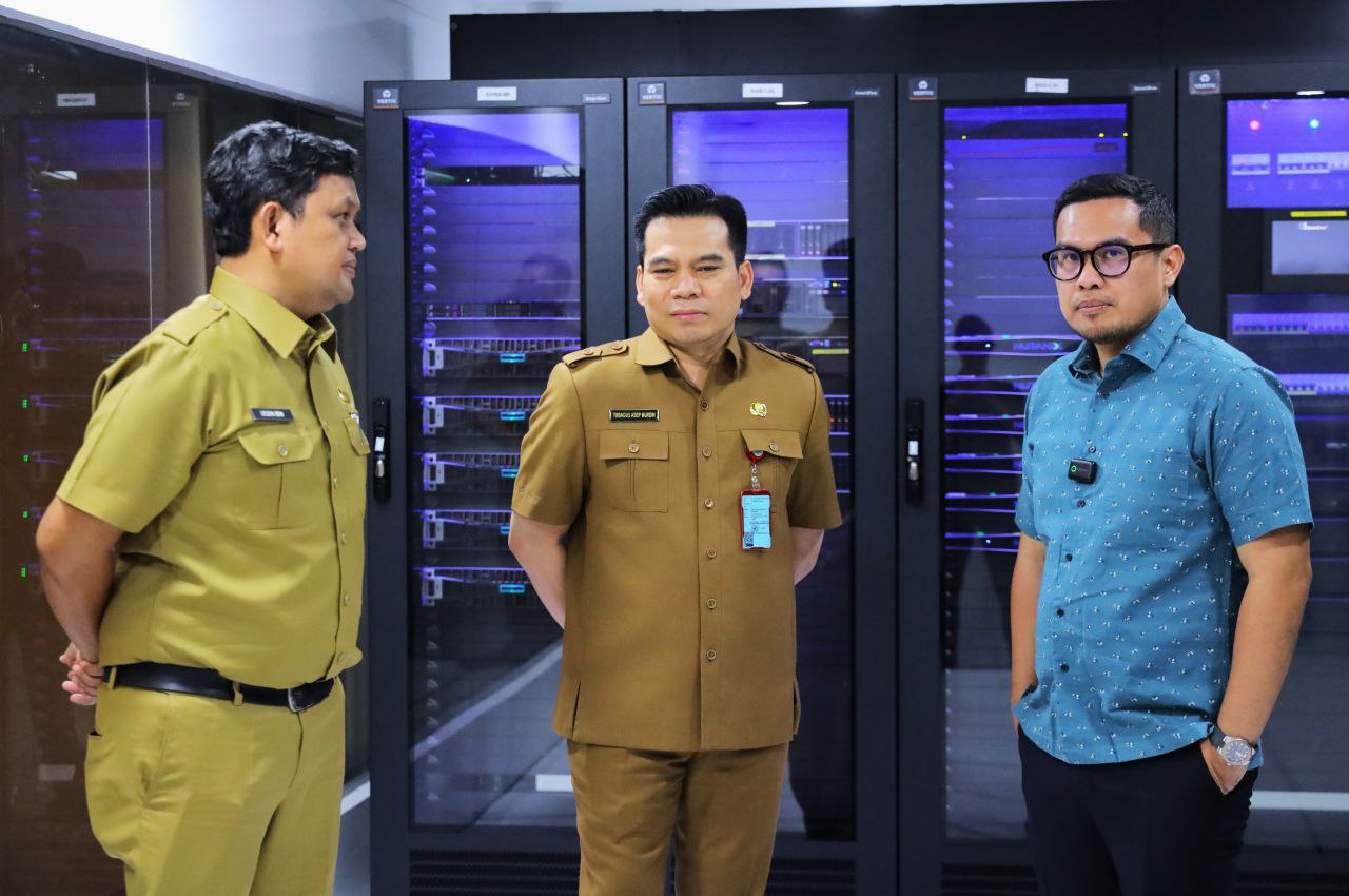 Diskominfo Tangsel menyiagakan tim IT khusus untuk memantau gangguan teknis selama proses SPMB 2026 berlangsung.