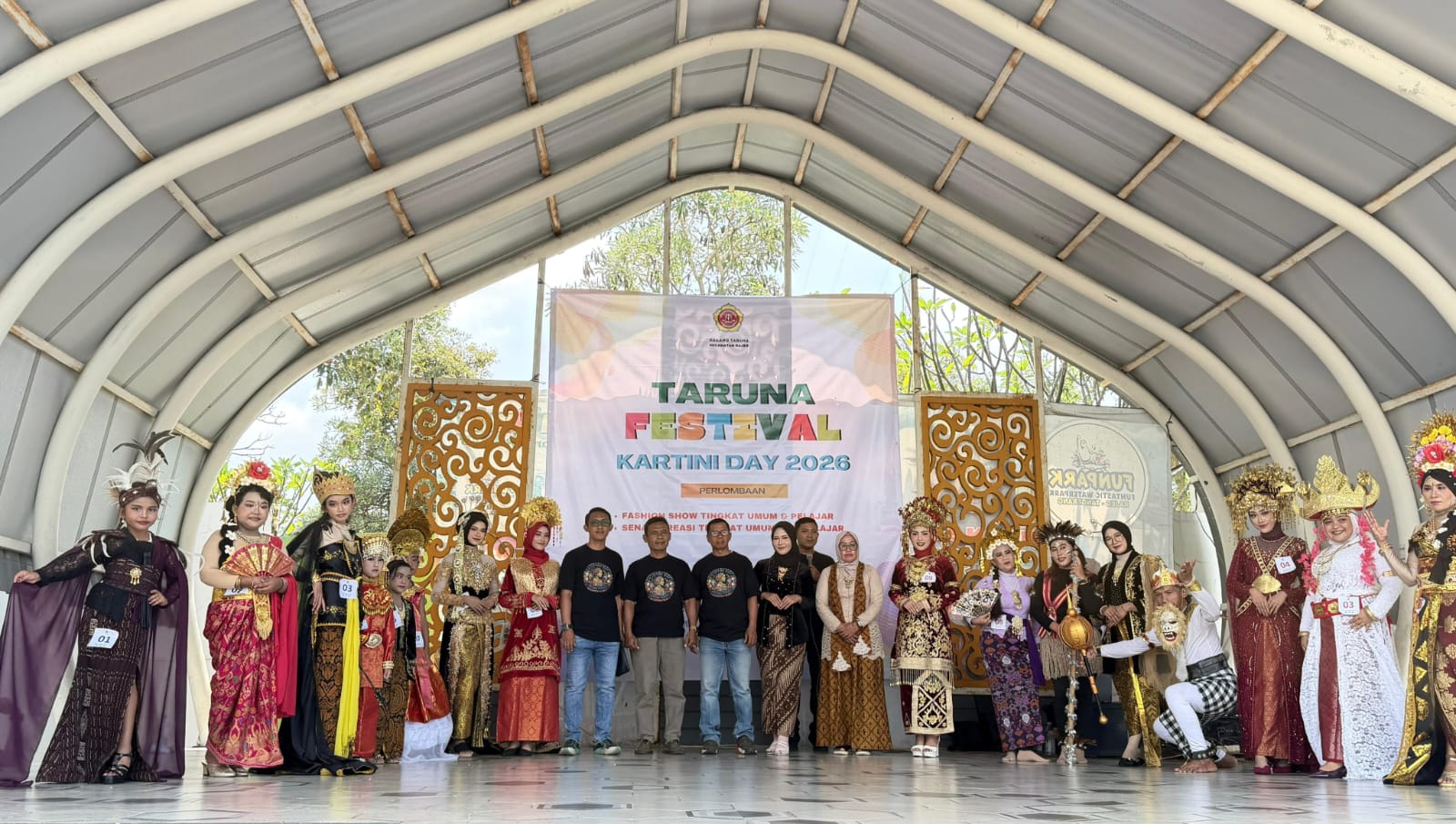 Lomba senam dan fashion show budaya meriahkan Festival Kartini Day 2026 di Rajeg dengan antusiasme peserta tinggi.
