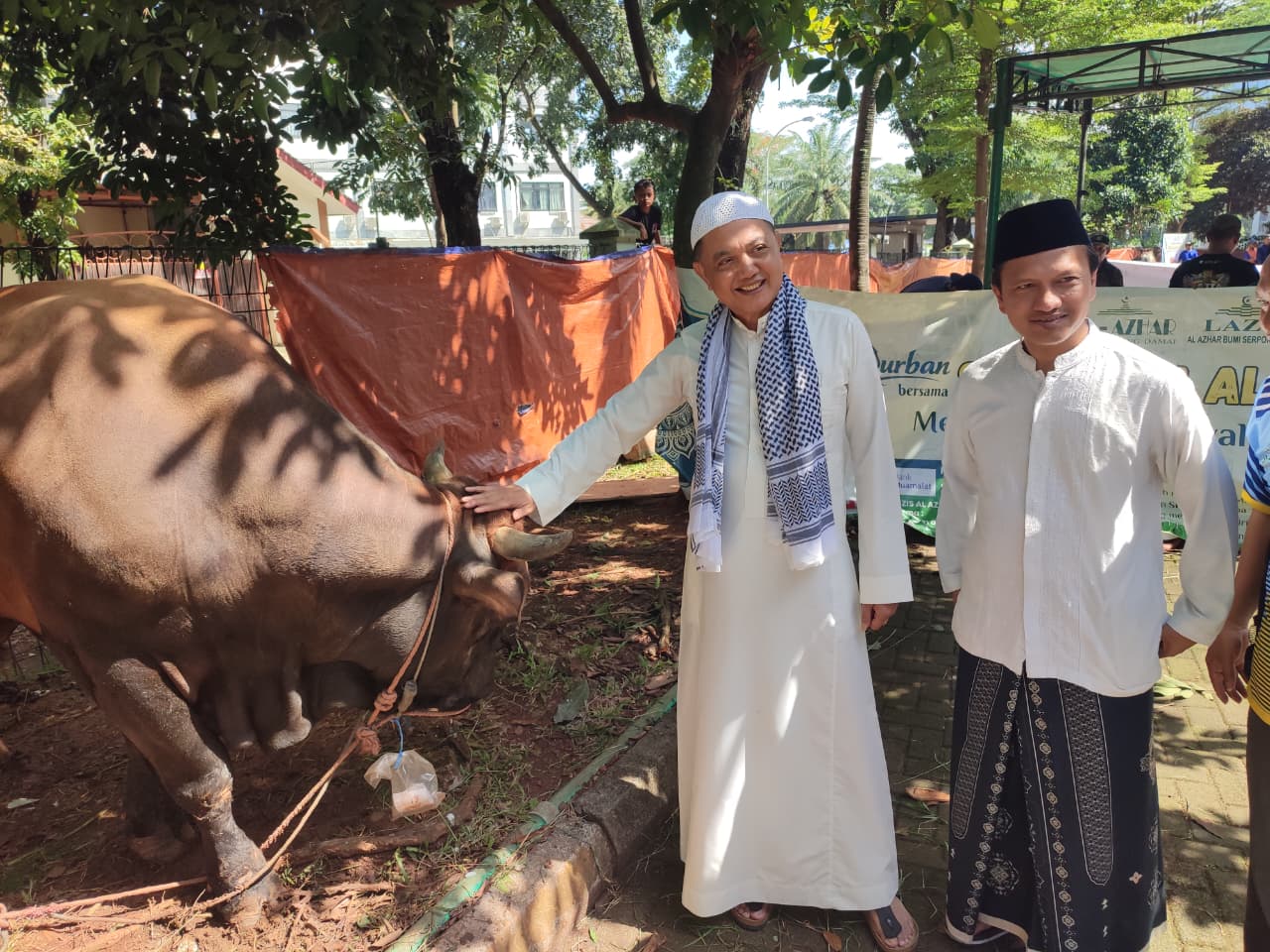 Al-Azhar BSD melibatkan siswa TK hingga SMA dalam program tabungan kurban untuk membangun kepedulian sosial.