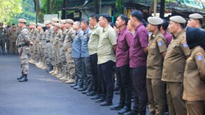 Satpol PP Tangsel gandeng DPMPTSP dan Cipta Karya untuk menertibkan bangunan padel tanpa izin dan pastikan kepatuhan aturan.