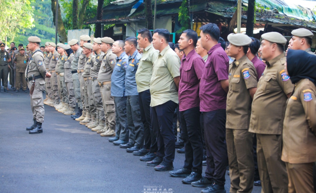 Satpol PP Tangsel gandeng DPMPTSP dan Cipta Karya untuk menertibkan bangunan padel tanpa izin dan pastikan kepatuhan aturan.