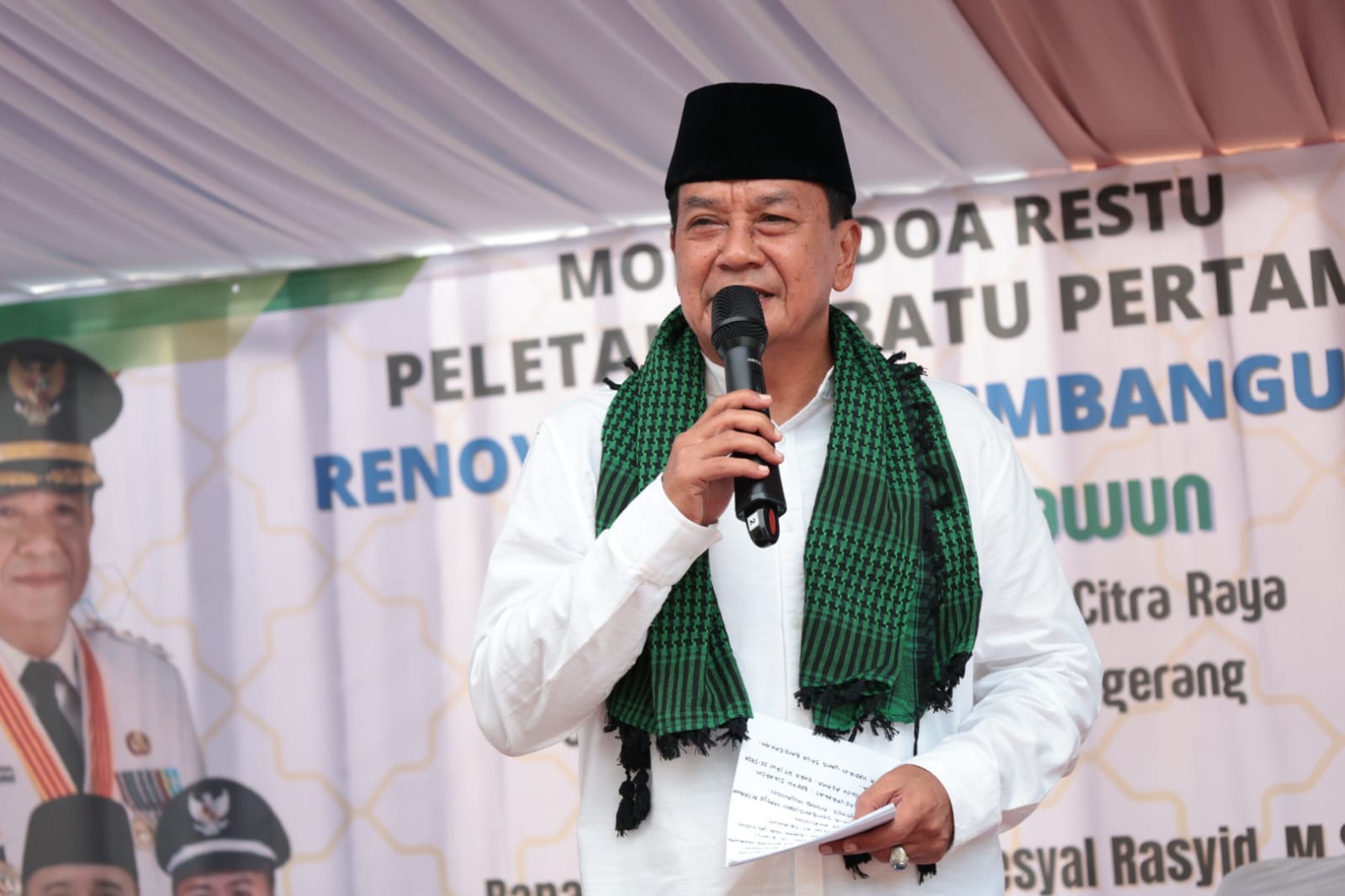 Bupati Tangerang mengapresiasi semangat gotong royong warga dalam pembangunan dan renovasi Masjid At-Ta’awun di Panongan.
