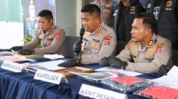 Polisi tangkap pelaku tawuran berdarah di Cikupa kurang dari 24 jam setelah kejadian dan amankan barang bukti senjata tajam.