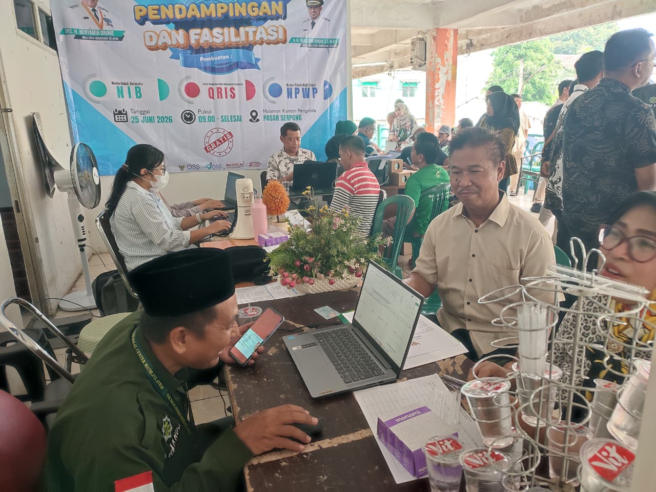 DPMPTSP Tangsel menyasar hampir 800 pedagang Pasar Serpong melalui program legalisasi usaha untuk memperkuat administrasi bisnis.