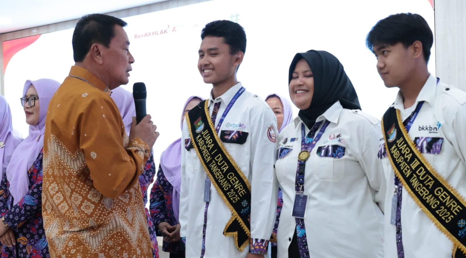 Bupati Tangerang mengimbau para ayah mengantar anak pada hari pertama sekolah sebagai implementasi tema Harganas 2026.