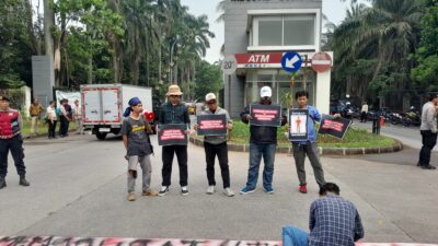 kalung desak KLH dan APH kasus pencemaran Cisadane, penegakan hukum dugaan pencemaran Sungai Cisadane Tangsel, kasus lingkungan Taman Tekno BSD belum tersangka