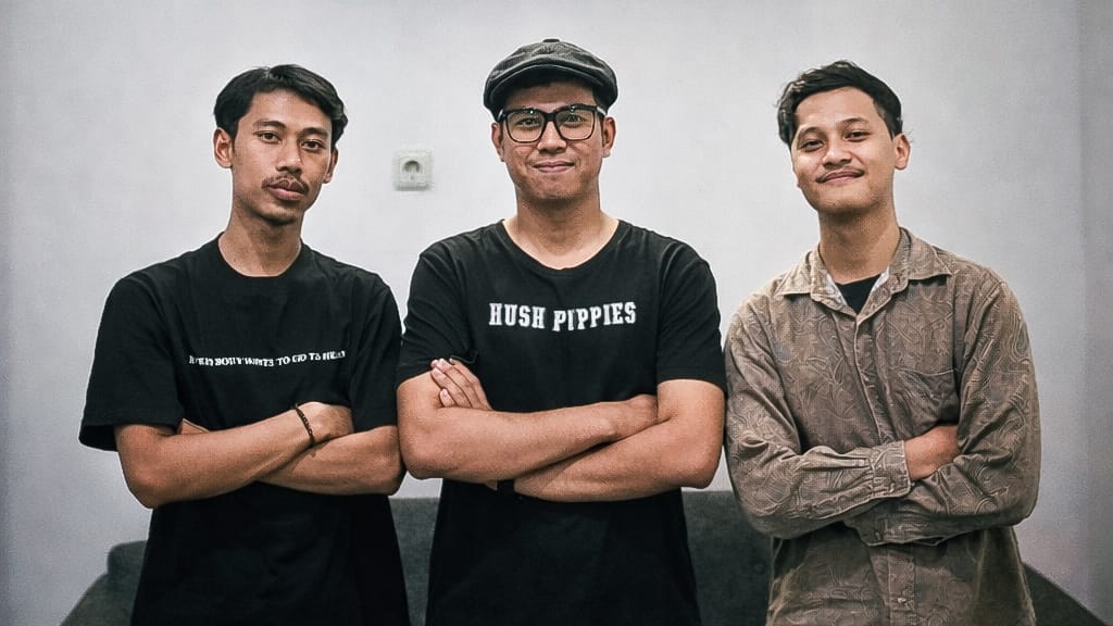 "Bersama Sampai Tua" menjadi single terbaru NRTG yang mengisahkan cinta, kesetiaan, dan komitmen dalam sebuah hubungan.