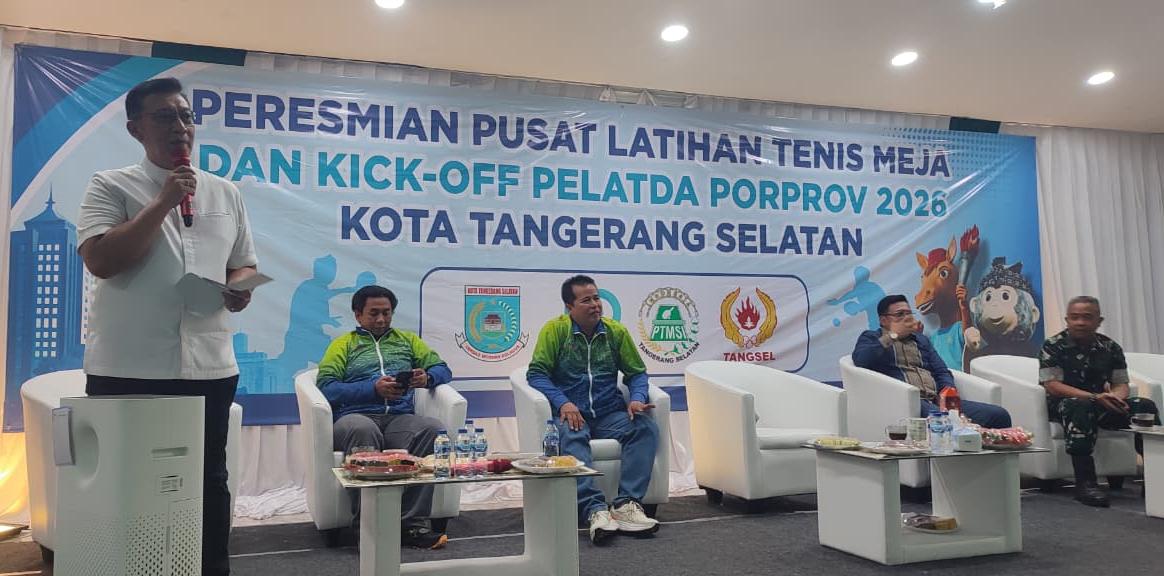 Sekda Tangsel Bambang Noertjahjo memotivasi atlet tenis meja agar mengiringi target juara di Porprov 2026 dengan kerja keras.