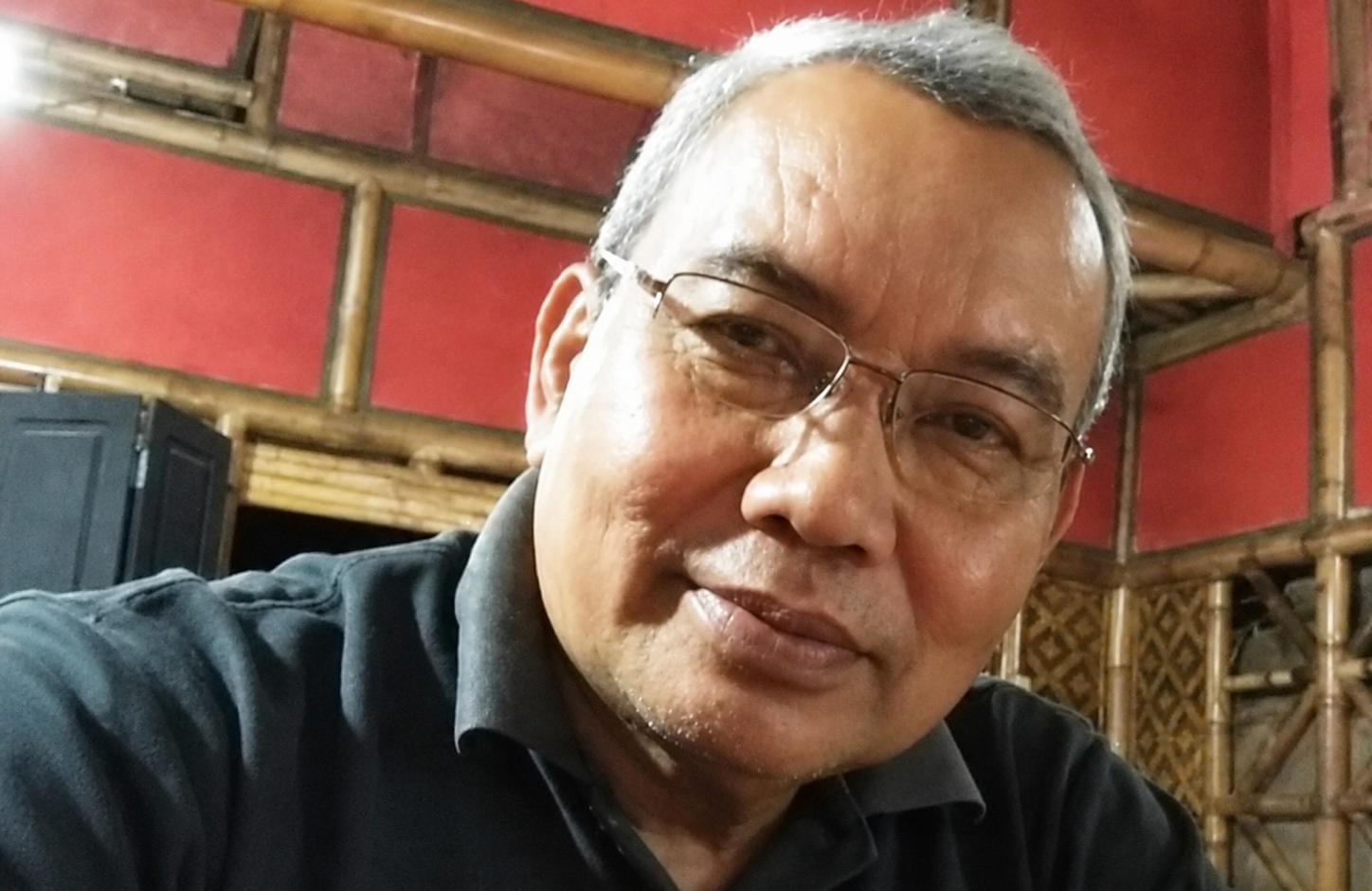 Pancasila sering diperingati secara seremonial, tetapi pengamalannya masih diuji oleh korupsi, ketimpangan, dan krisis persatuan bangsa.