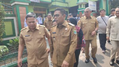 Andra Soni meminta sekolah, siswa, dan orang tua berkomitmen menyukseskan Program Sekolah Gratis di Banten.