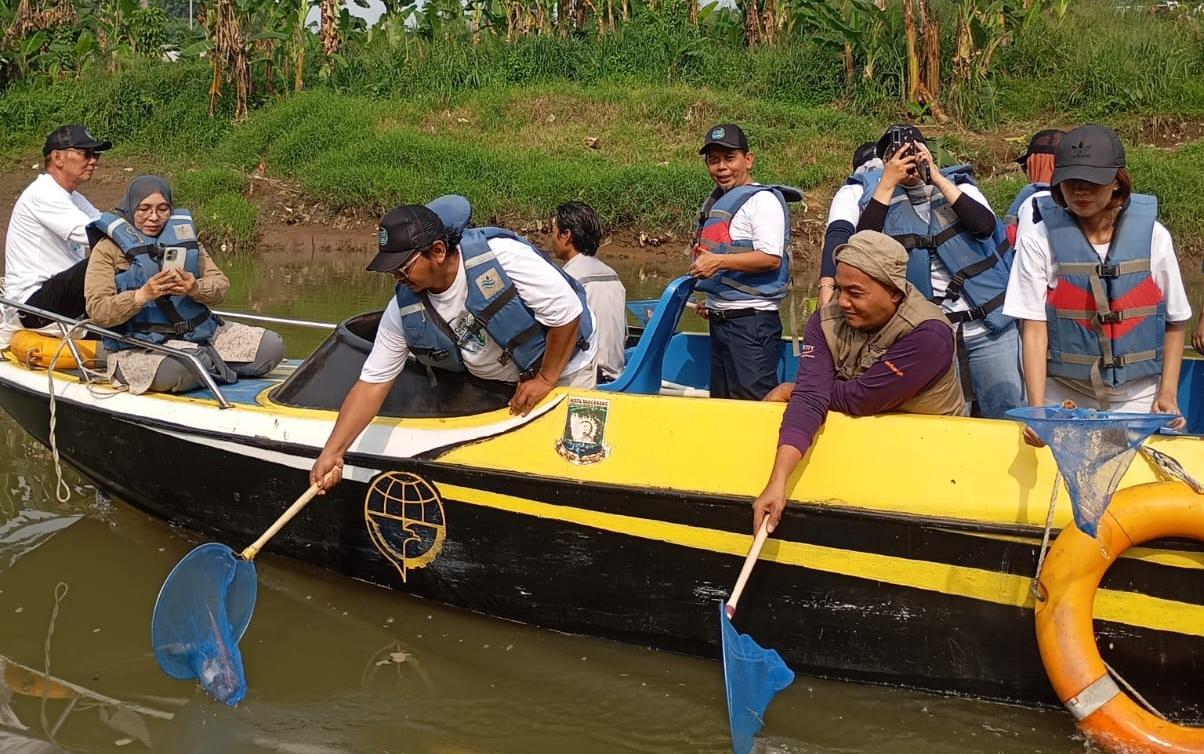 Aksi CleanUp Cisadane 2026 menjadi kampanye pelestarian sungai dengan mengangkut 8,5 ton sampah dari Cisadane.