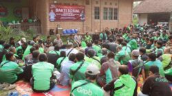 Kapolresta Tangerang ajak ojol jadi mitra informasi kamtibmas, perkuat sinergi Polri dan masyarakat lewat baksos di Panongan.