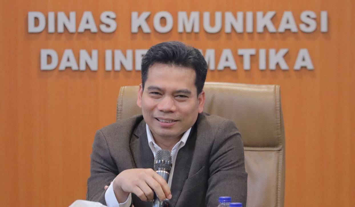 Pemkot Tangsel memastikan penggunaan mobil dinas berpelat putih telah sesuai Perpol Nomor 7 Tahun 2021 dan dipakai untuk operasional.