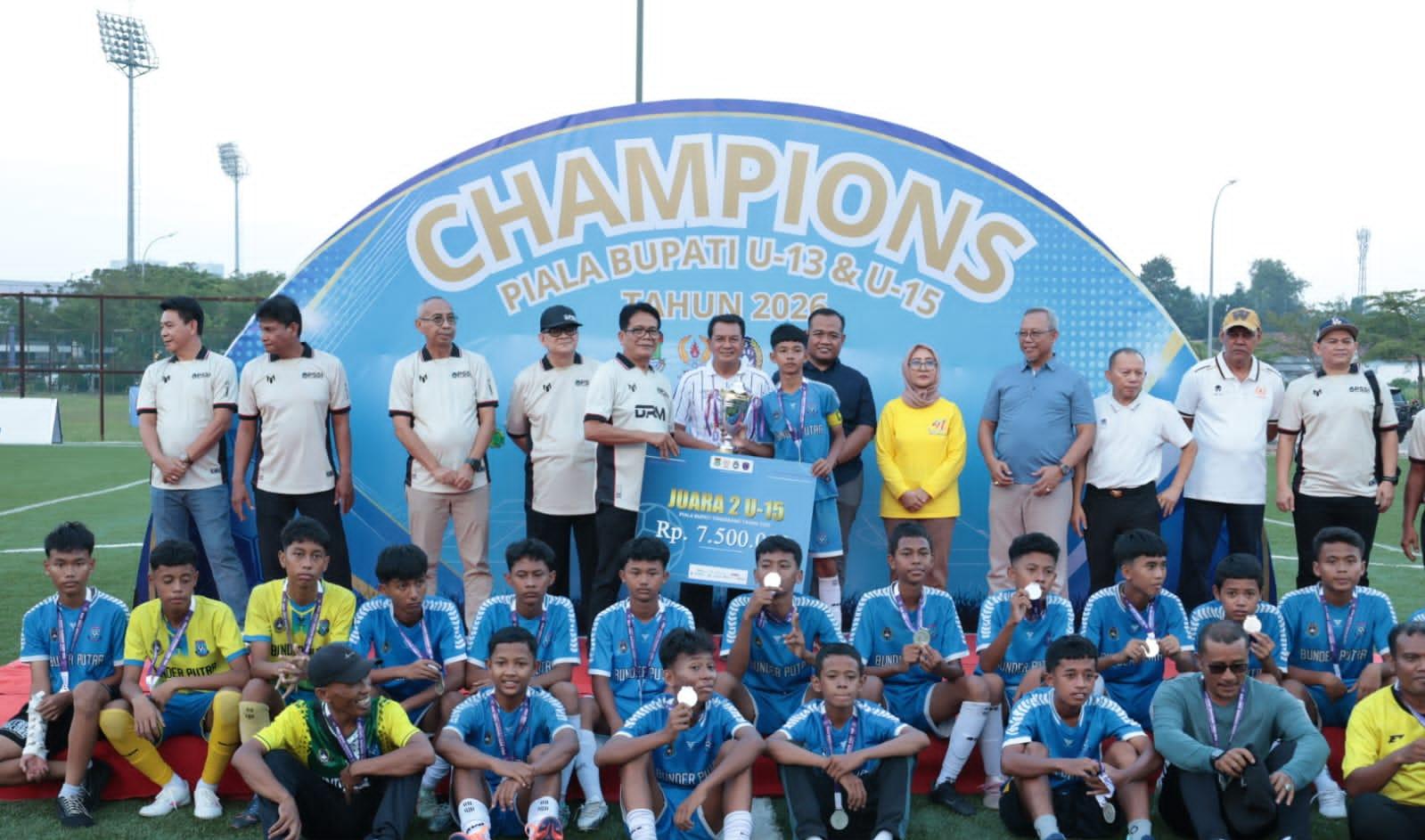 Kejuaraan Sepak Bola Piala Bupati Tangerang 2026 berakhir. Sebanyak 1.475 pemain muda dari 59 klub ambil bagian dalam kompetisi.