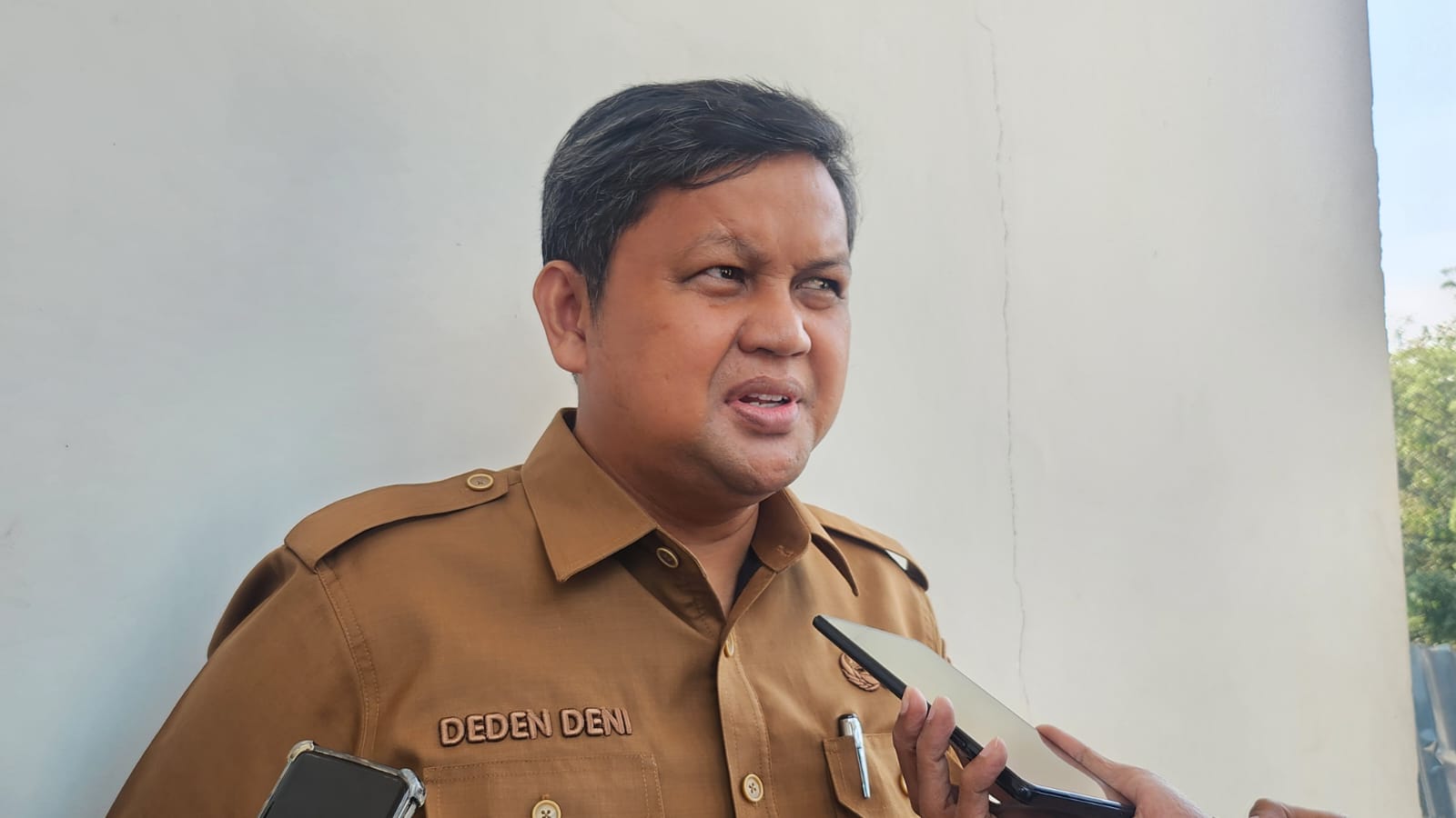 SPMB Tangsel 2026/2027 diklaim berjalan lancar dan transparan. Pemkot juga menyiapkan pembangunan SMP negeri baru.