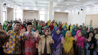 Seminar Hari Anak Nasional 2026 UIN SSC bahas peran orang tua dalam melindungi anak dari tantangan teknologi digital.