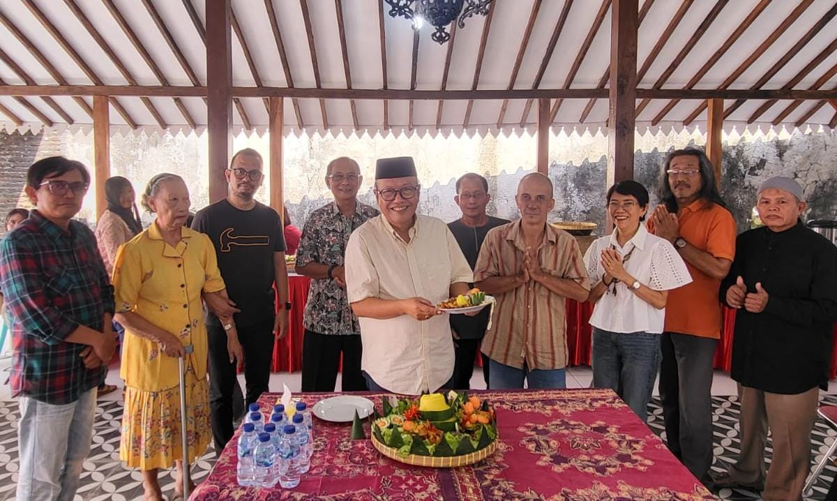 Ananta Wahana menghidupkan Omah Leluhur di Solo sebagai ruang gotong royong dan pemberdayaan masyarakat usai 25 tahun mengabdi di DPR RI.