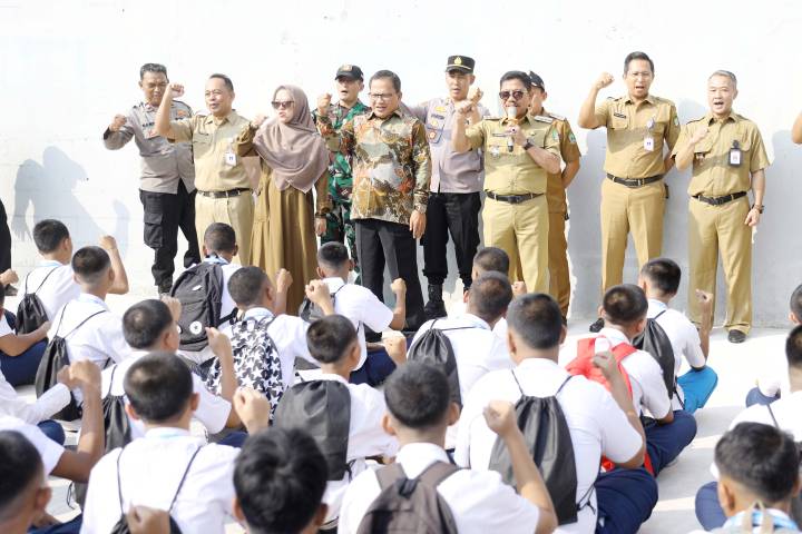 Pemkot Tangerang memastikan Program Sekolah Swasta Gratis berjalan optimal saat MPLS 2026 demi pendidikan berkualitas.