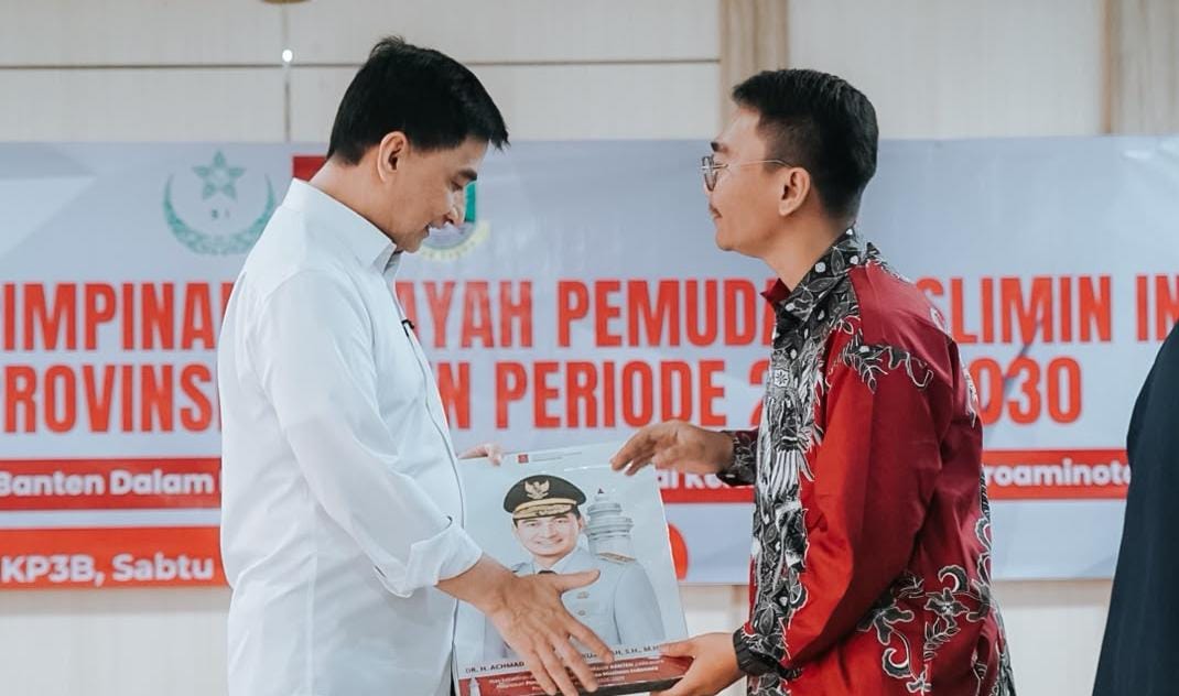 Pemuda Muslim Indonesia Banten akan membentuk Posko Aduan Pendidikan untuk mengawal implementasi pendidikan gratis di daerah.