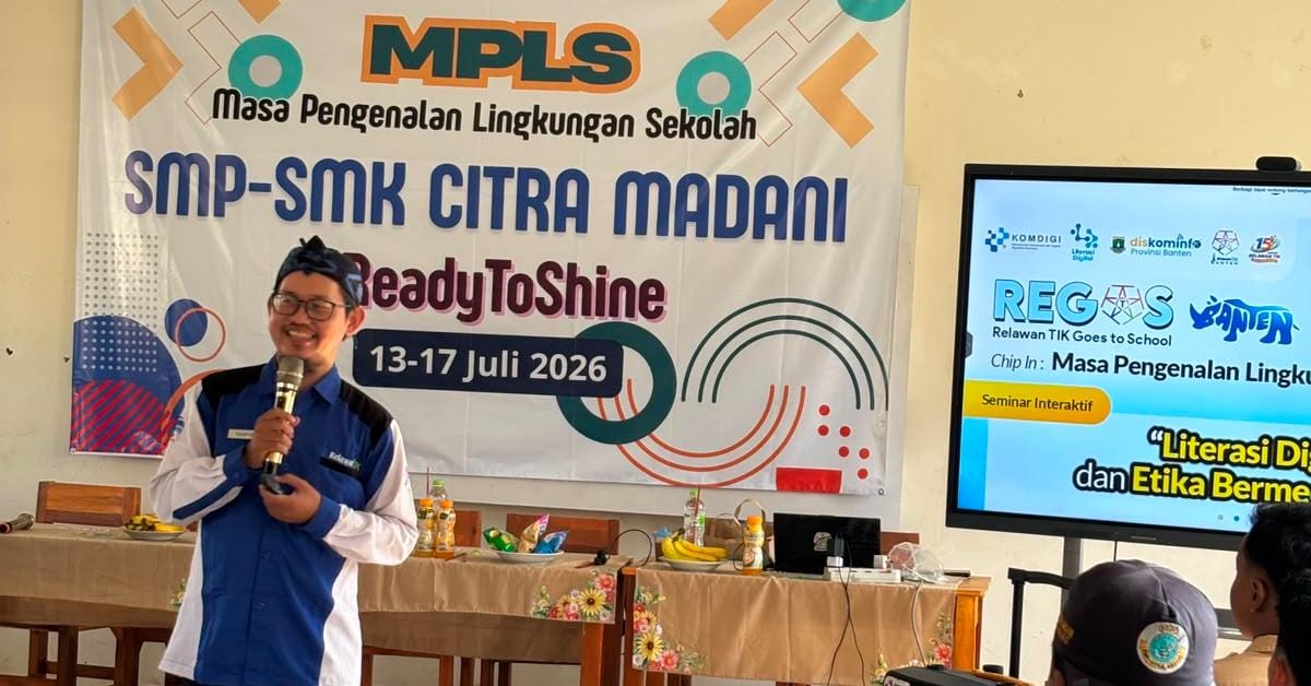 Relawan TIK Banten mengingatkan jejak digital dapat memengaruhi masa depan dan peluang kerja para siswa di era digital.